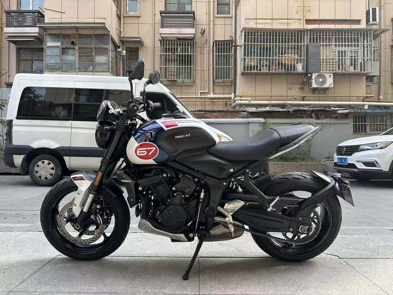 二手凯旋Trident 660