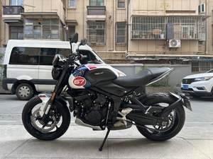 二手凯旋Trident 660