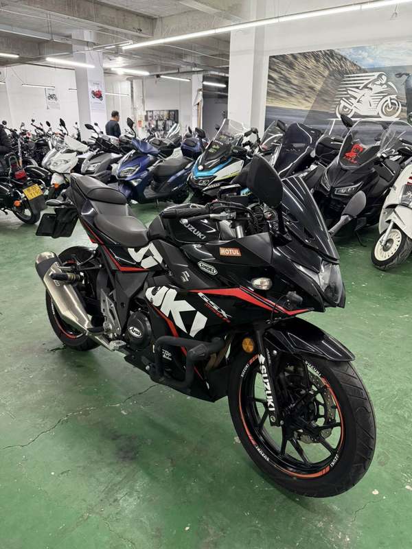 二手豪爵铃木GSX250R