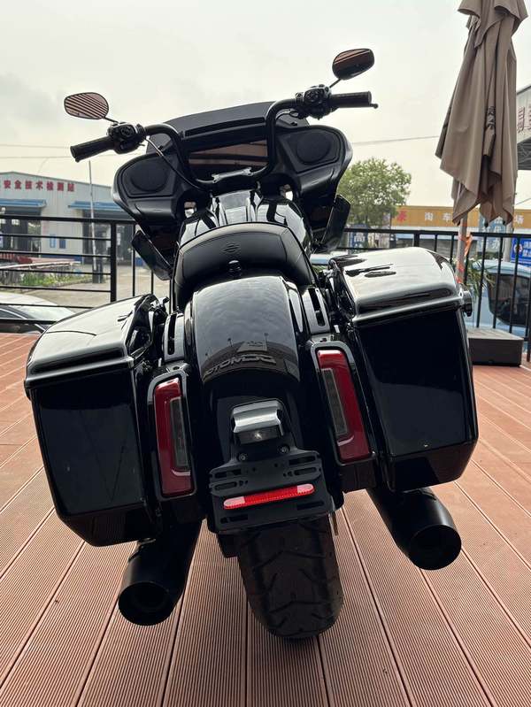 二手哈雷戴维森公路滑翔 Road Glide