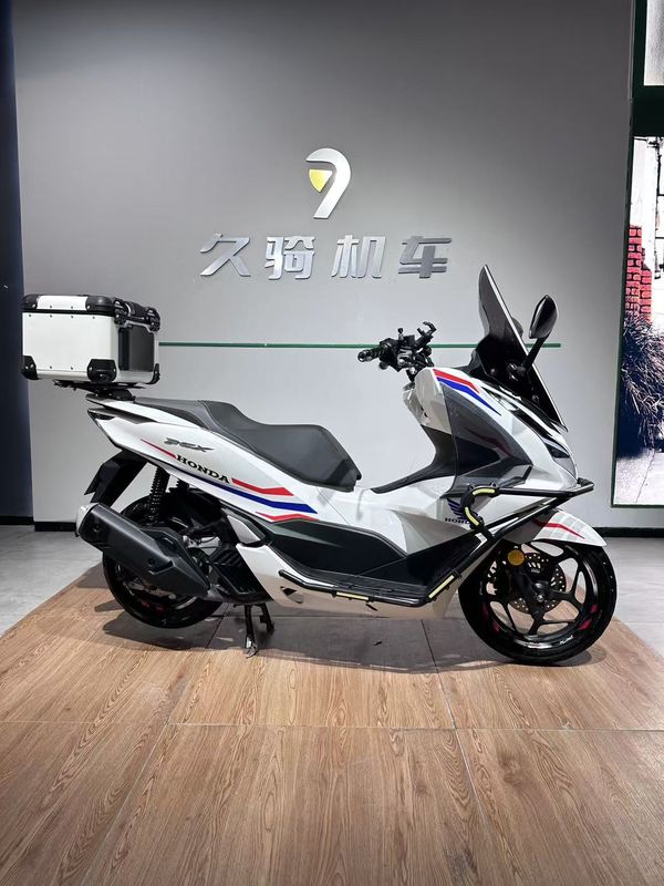二手五羊本田PCX