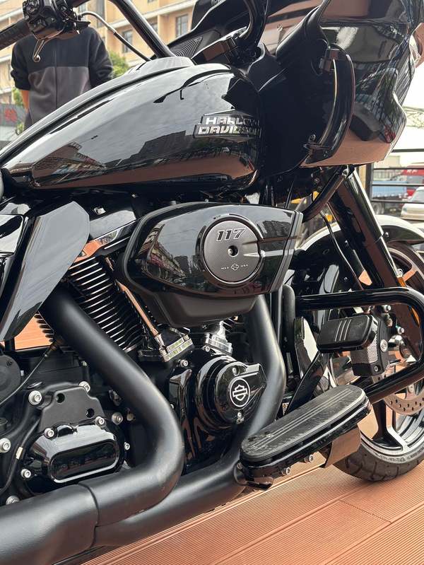 二手哈雷戴维森公路滑翔 Road Glide
