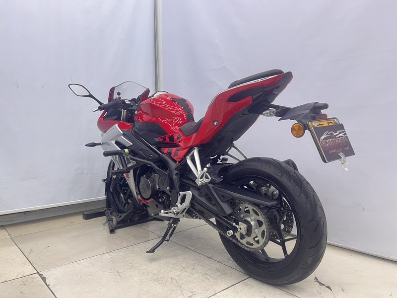 二手贝纳利龙卷风 Tornado 252R