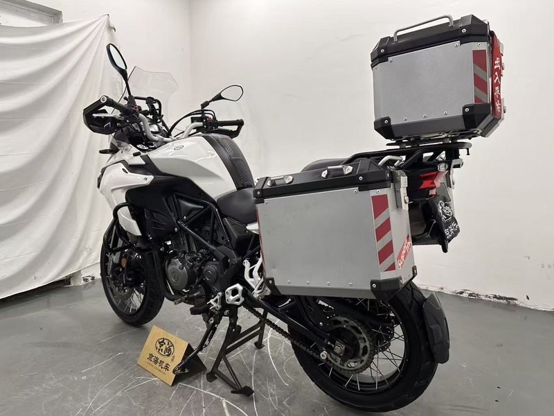 二手贝纳利金鹏 TRK502