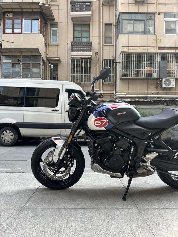 二手凯旋Trident 660