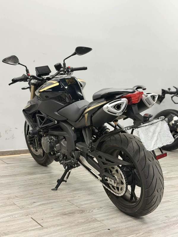 二手贝纳利TNT600i