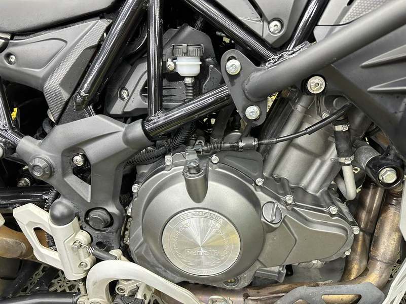 二手贝纳利金鹏 TRK502