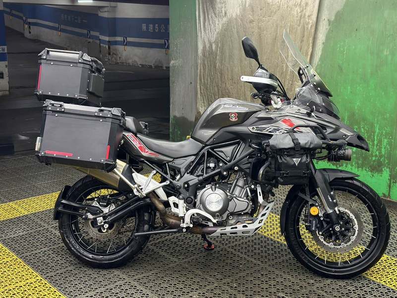 二手贝纳利金鹏 TRK502