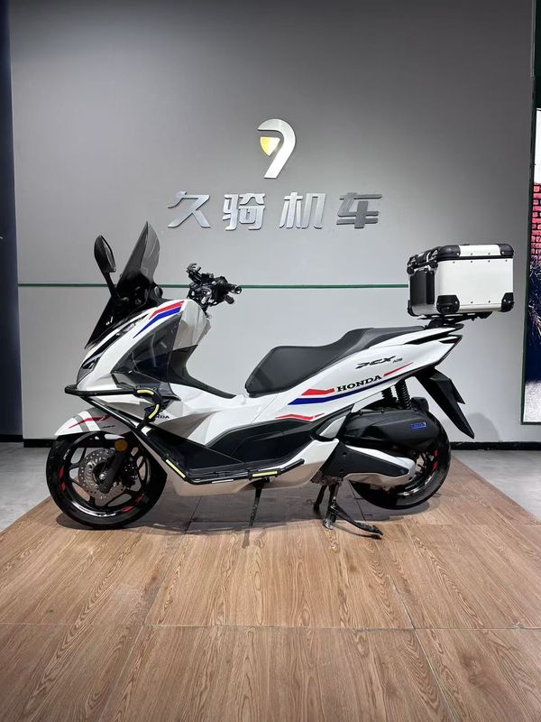 二手五羊本田PCX