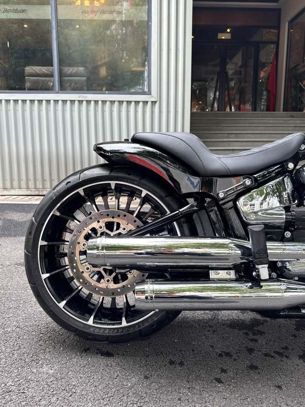 二手哈雷戴维森突破者 Breakout