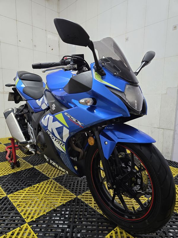 二手豪爵铃木GSX250R