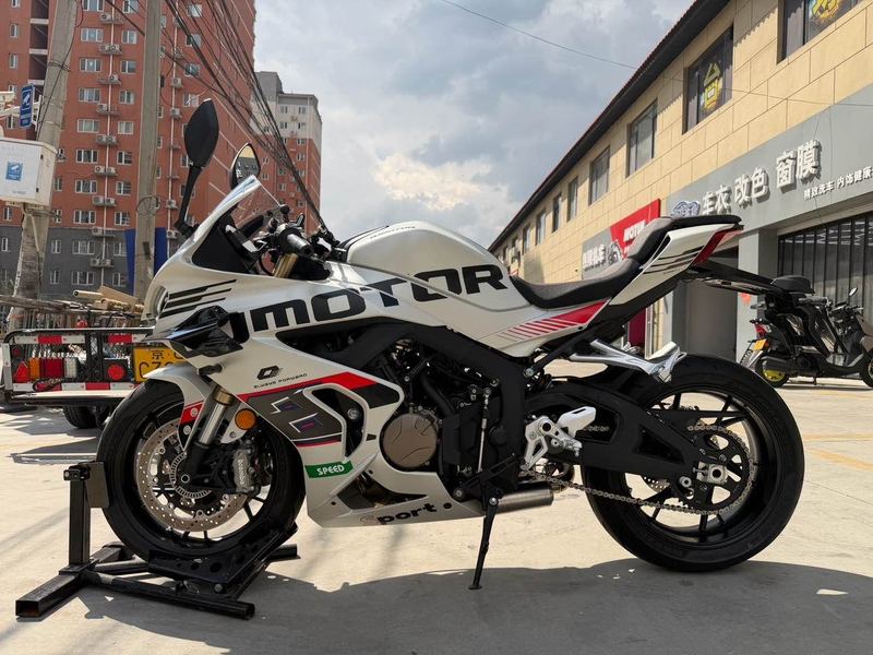 二手QJMOTOR赛800