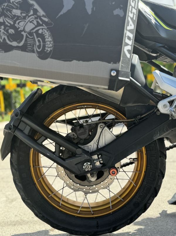 二手贝纳利金鹏 TRK502