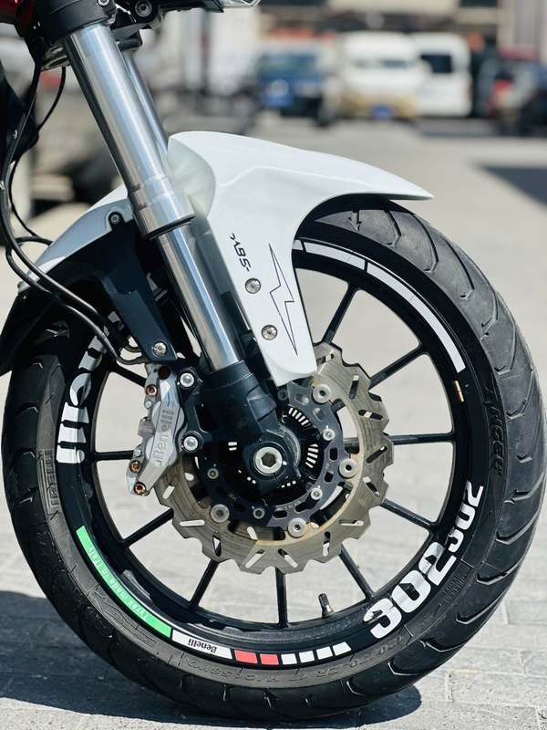 二手贝纳利蓝宝龙 BN302S