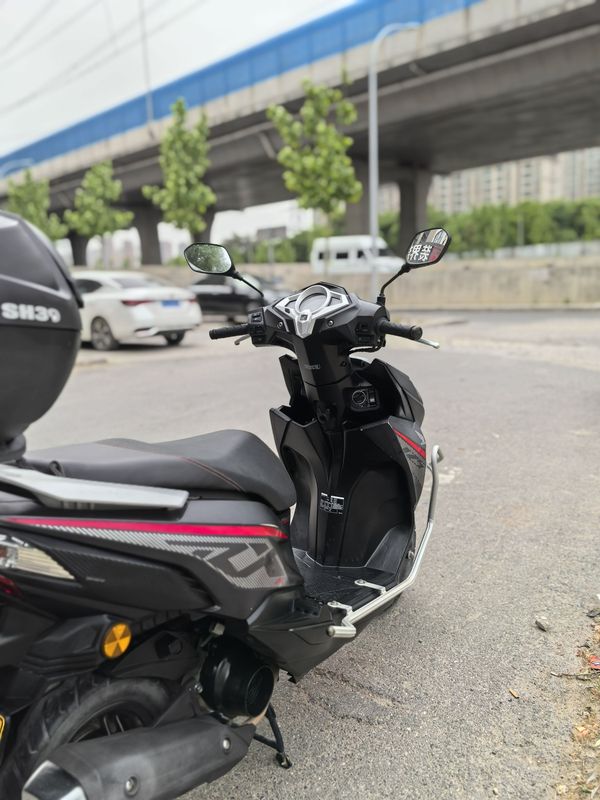 二手新大洲本田裂行 RX125Fi