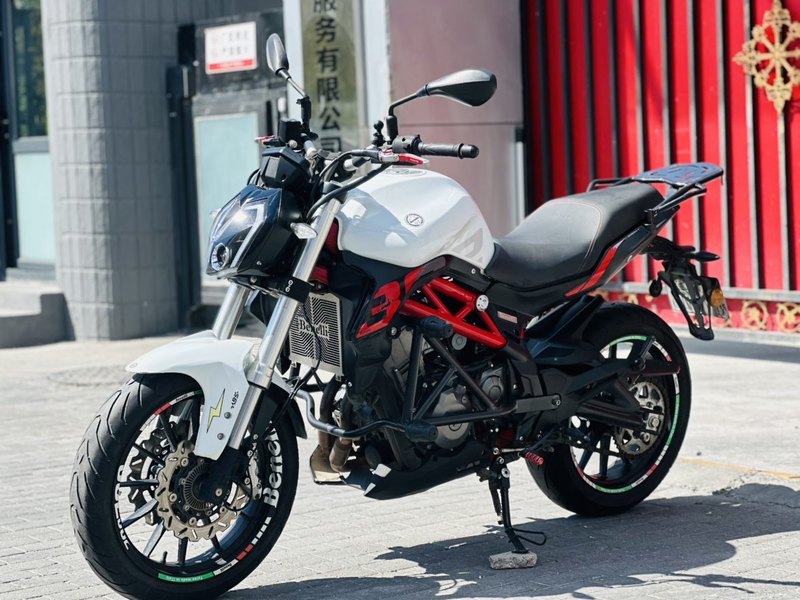 二手贝纳利蓝宝龙 BN302S