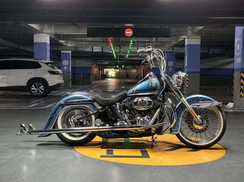 二手哈雷戴维森豪雅软尾Softail Deluxe