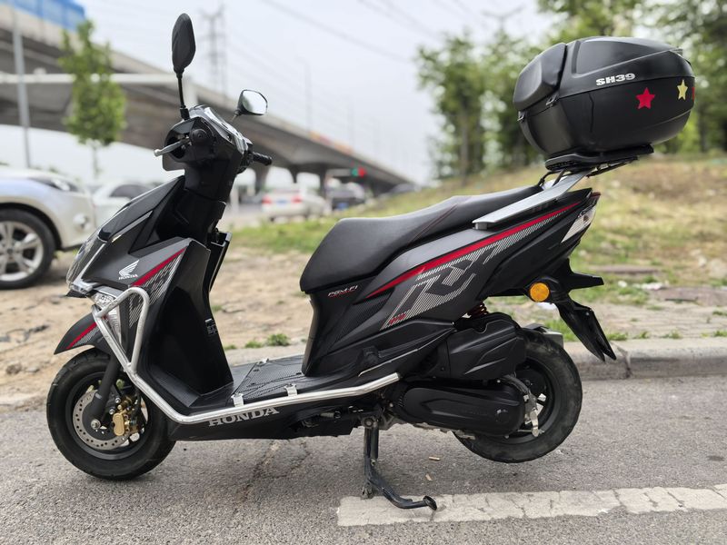 二手新大洲本田裂行 RX125Fi