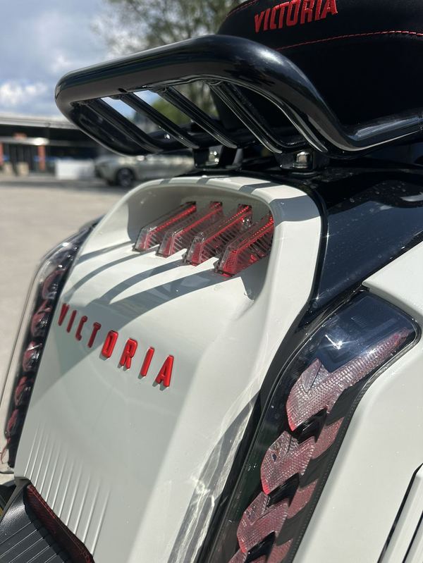 二手维多利亚Sixties 250Si