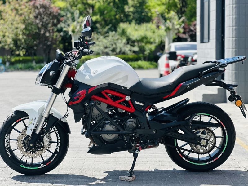 二手贝纳利蓝宝龙 BN302S