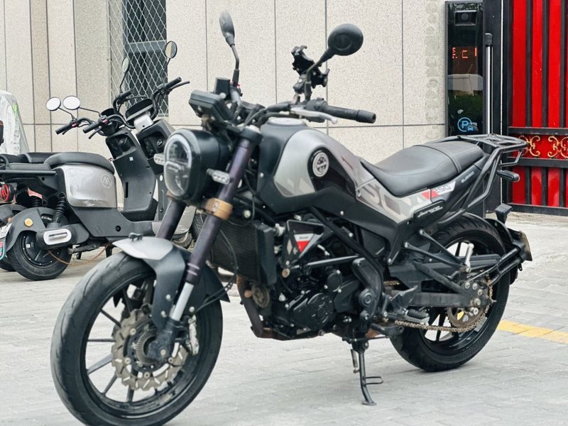 二手贝纳利幼狮 Leoncino 250