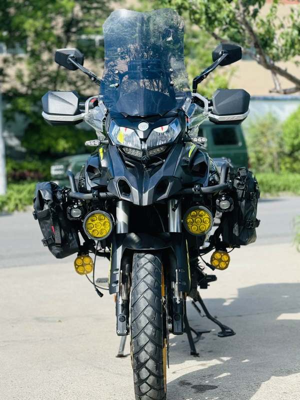 二手贝纳利金鹏 TRK502