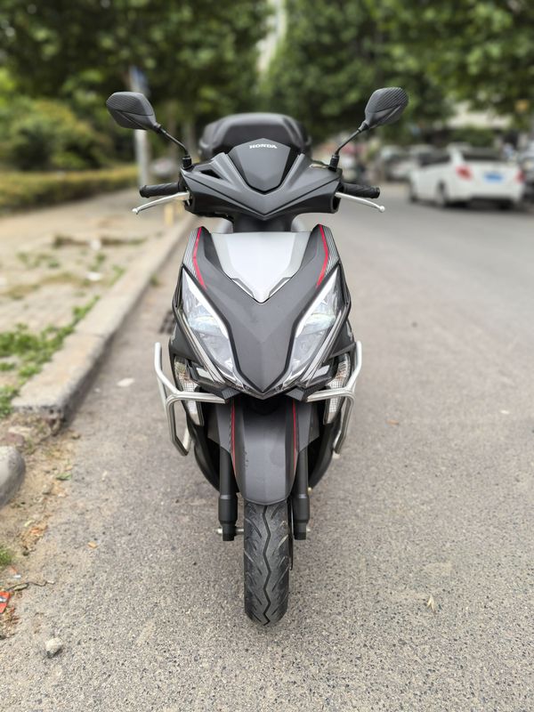 二手新大洲本田裂行 RX125Fi