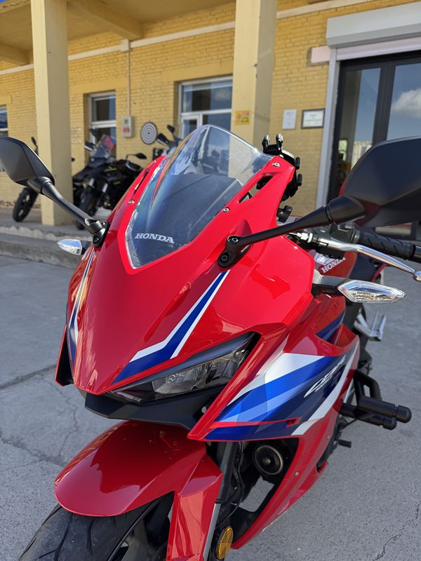 二手本田CBR400R