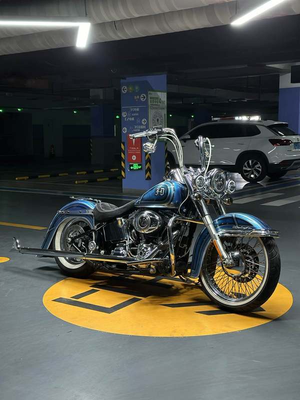 二手哈雷戴维森豪雅软尾Softail Deluxe
