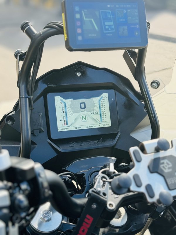 二手贝纳利金鹏 TRK502