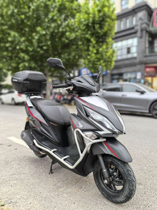 二手新大洲本田裂行 RX125Fi