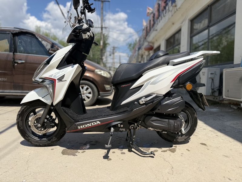 二手新大洲本田裂行 RX125Fi