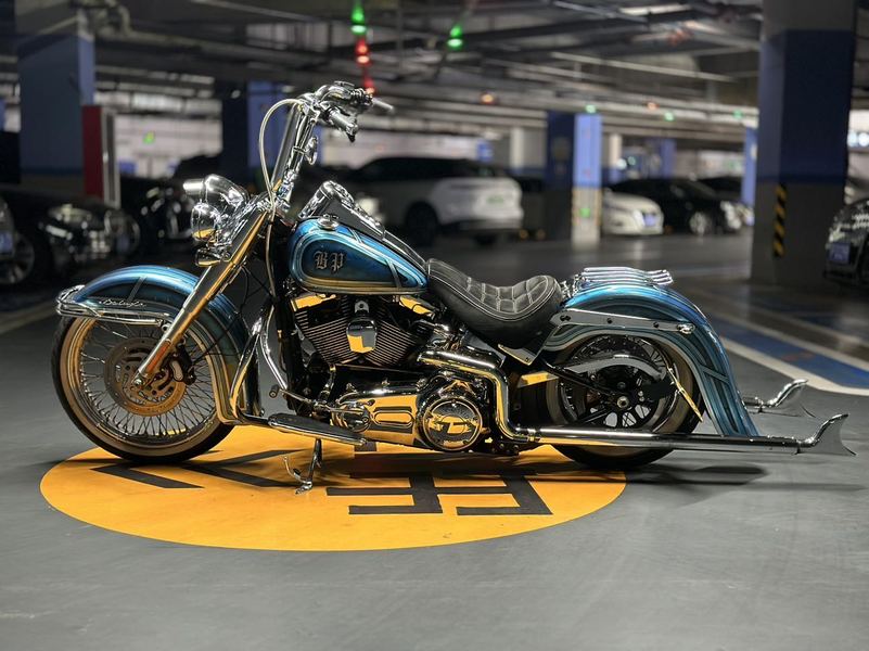 二手哈雷戴维森豪雅软尾Softail Deluxe