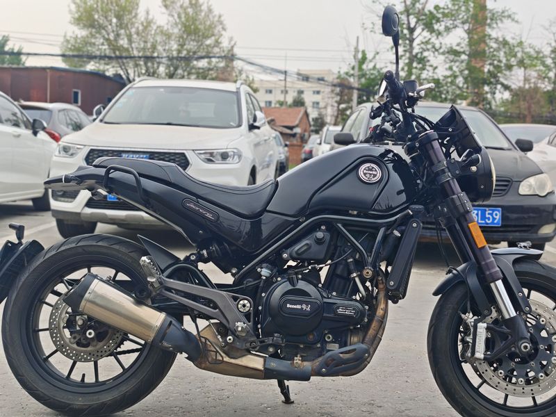 二手贝纳利幼狮 Leoncino 500