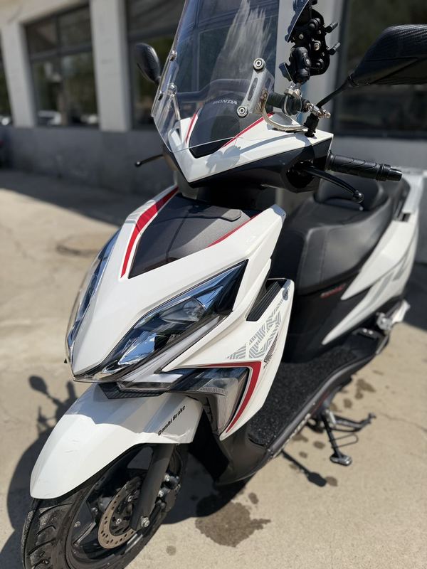 二手新大洲本田裂行 RX125Fi