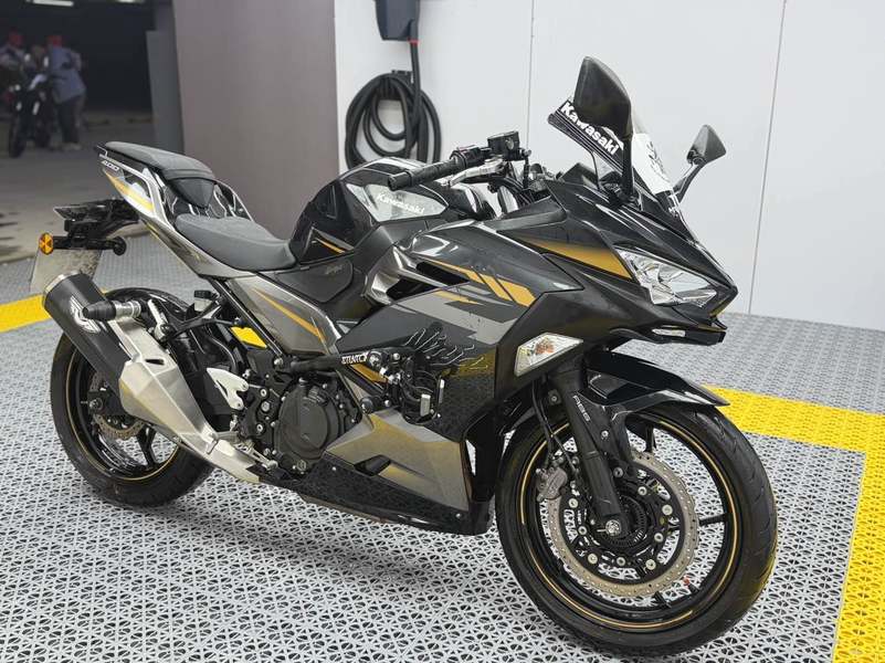 二手川崎Ninja 400
