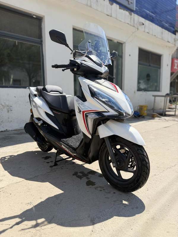 二手新大洲本田裂行 RX125Fi