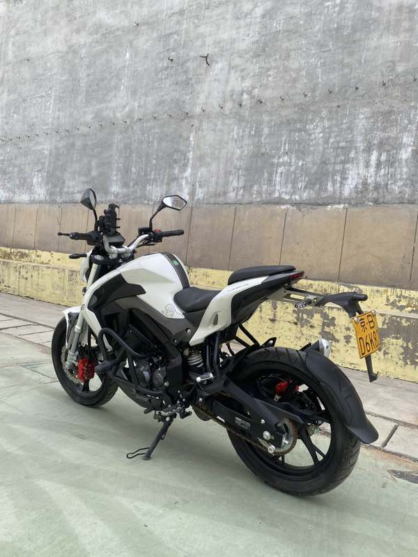 二手贝纳利小迅龙 BN150S