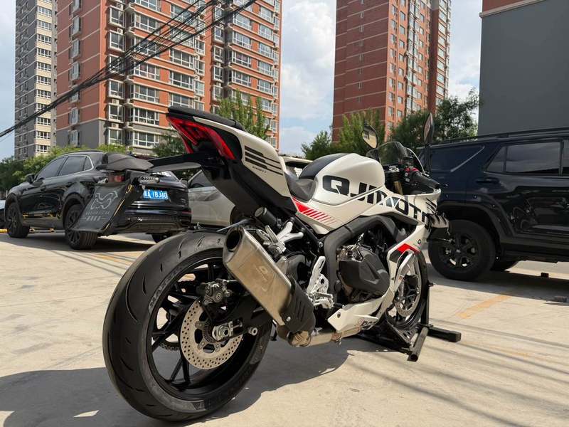 二手QJMOTOR赛800