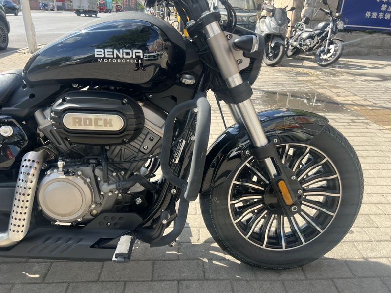 二手奔达Rock300 灰石