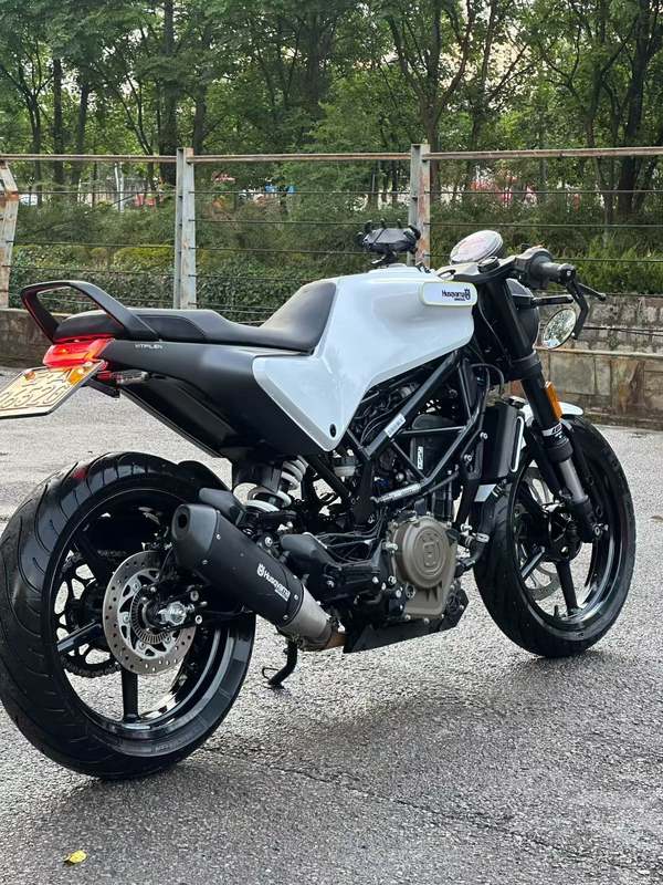 二手HUSQVARNA白箭 401