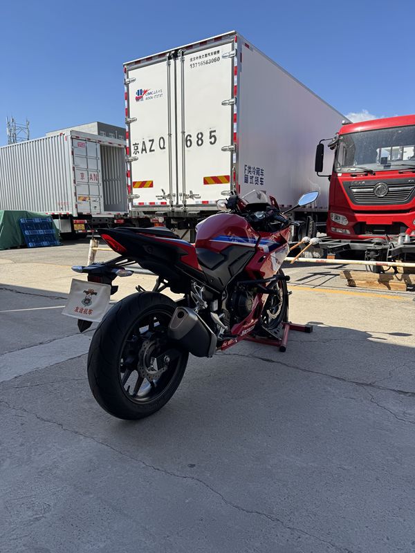 二手本田CBR400R