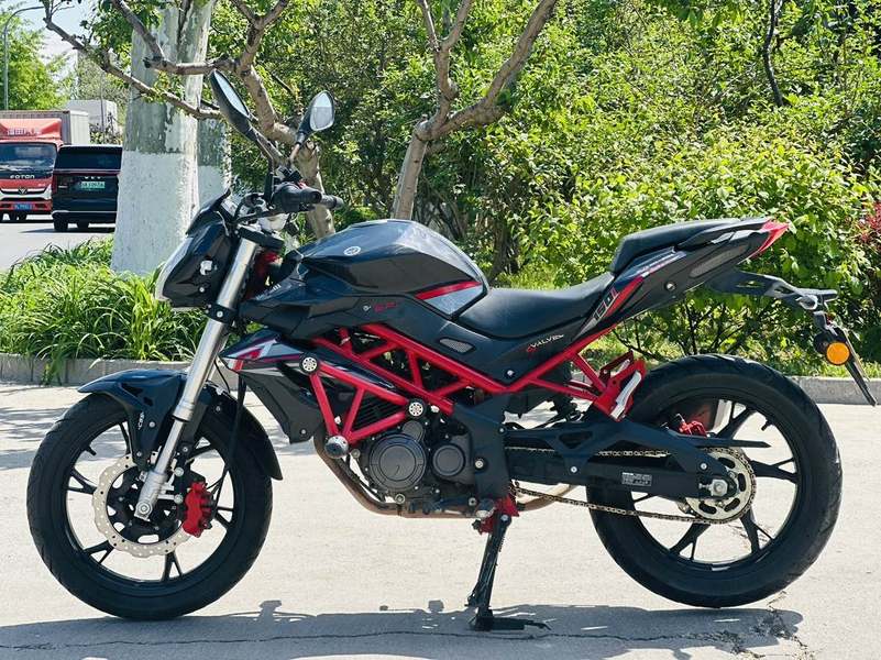 二手贝纳利红宝龙 TNT150i