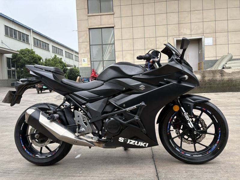 二手豪爵铃木GSX250R