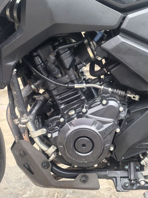 二手豪爵铃木DL250