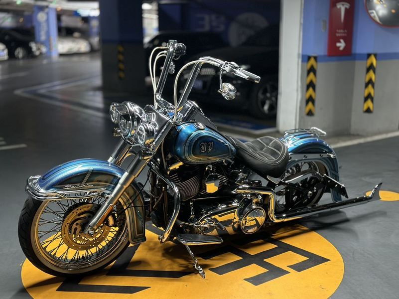 二手哈雷戴维森豪雅软尾Softail Deluxe