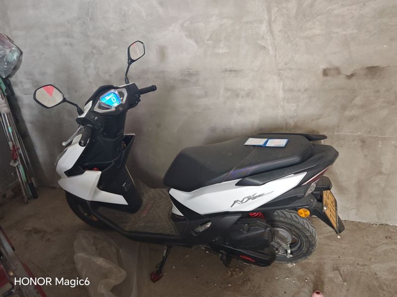 二手五羊本田NX125