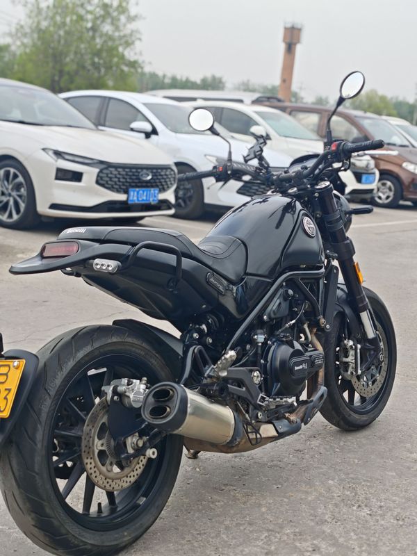 二手贝纳利幼狮 Leoncino 500