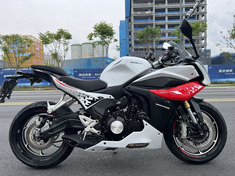 二手贝纳利龙卷风 Tornado 552R