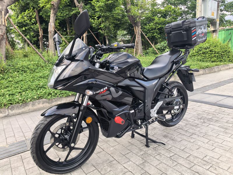 二手济南铃木极客飒 Gixxer 155